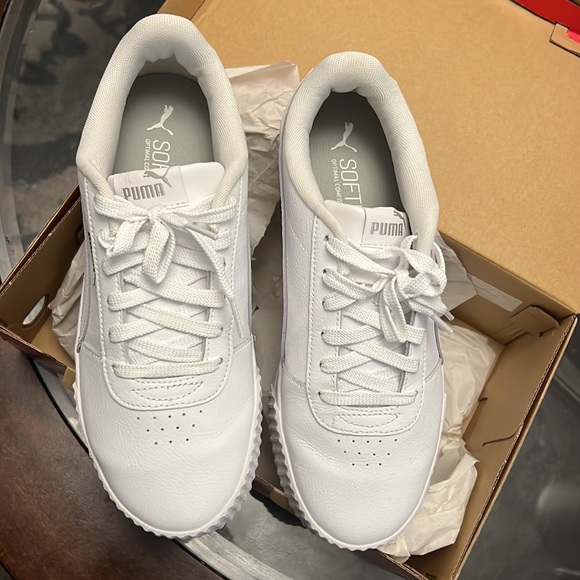White Puma Shoes - women’s size 11 - Picture 3 of 3